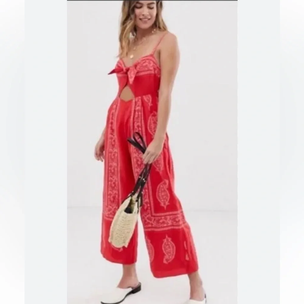 Free People Feel The Sun Bandana Patterned Jumpsuit Red Size 8 - Picture 2 of 12